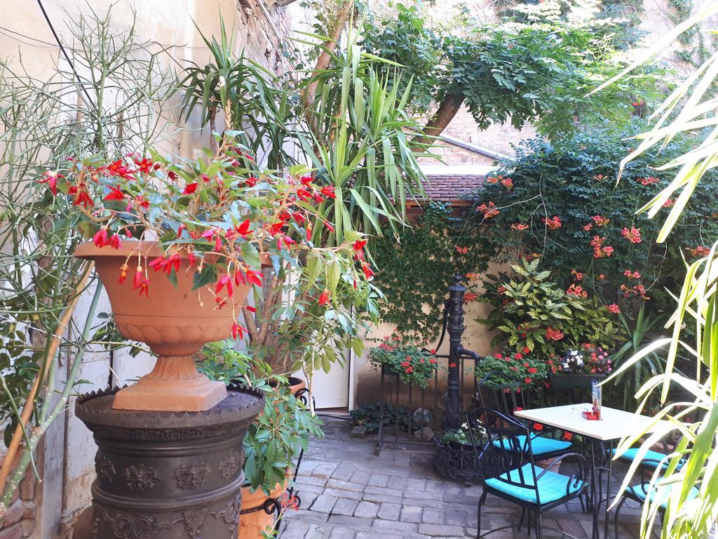 Bed And Breakfast "Caffe-Caffe" Kikinda Exterior photo